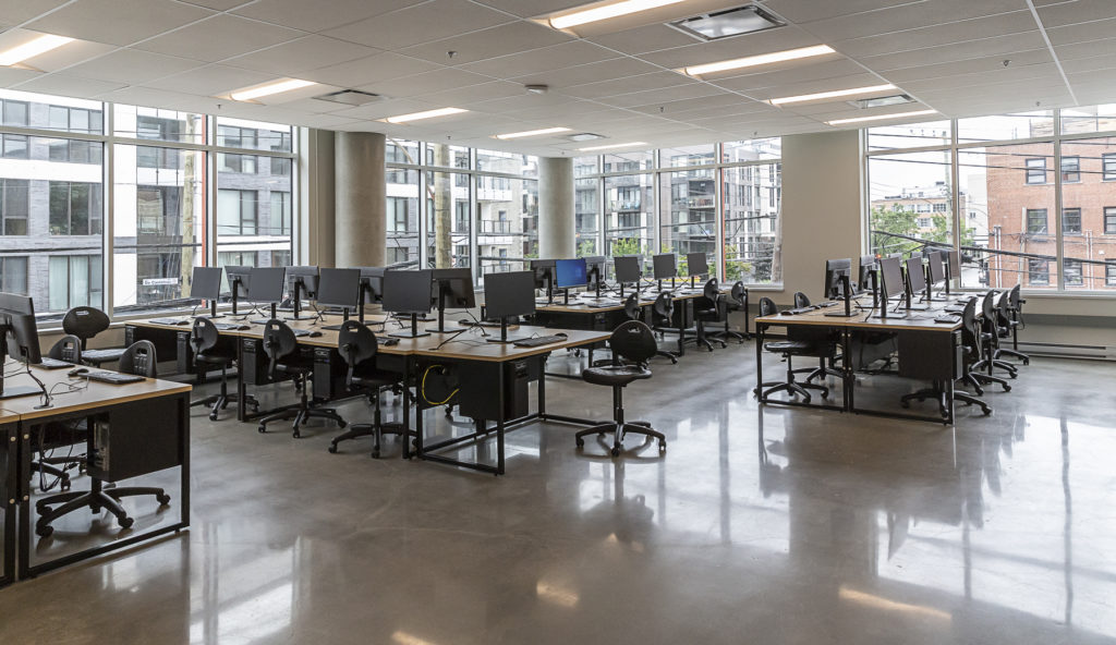 Émergence des métiers de la donnée pour le transport électrique et intelligent – des parcours d’apprentissages spécialisés et uniques au Québec par la formation continue du Collège de Bois-de-Boulogne 2 220609 LED 016